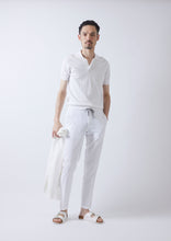 Load image into Gallery viewer, TCR2210223-90 Airy two way stretch seersucker easy slim fit