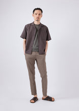 Load image into Gallery viewer, TCR2210223-84 Airy two way stretch seersucker easy slim fit

