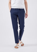 Load image into Gallery viewer, TCR2210223-36 Airy two way stretch seersucker easy slim fit

