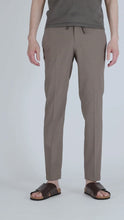Load and play video in Gallery viewer, TCR2210223-84 Airy two way stretch seersucker easy slim fit
