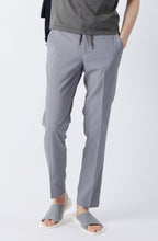 Load image into Gallery viewer, TCR2210223-94 Airy two way stretch seersucker easy slim fit
